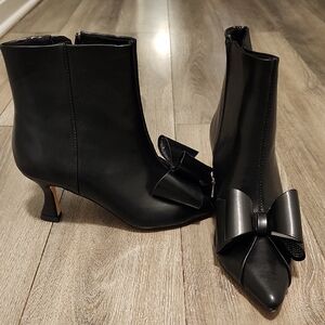 Elegant Black Ankle Kitten Heel Boots with Bow